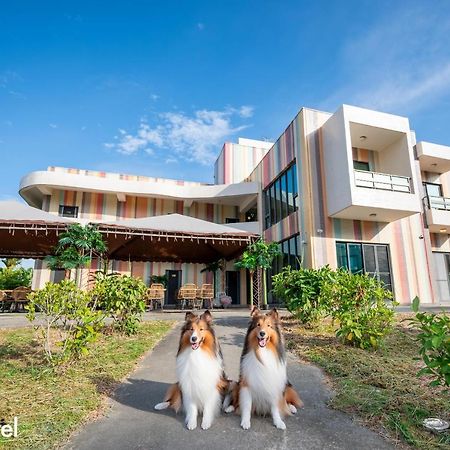 Taitung Rainbow Pet Friendly Maison Resort Bagian luar foto