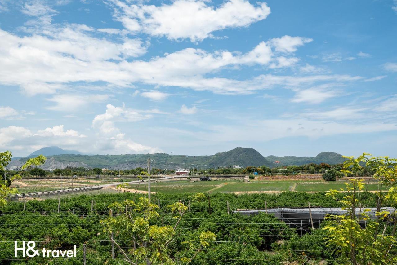 Taitung Rainbow Pet Friendly Maison Resort Bagian luar foto