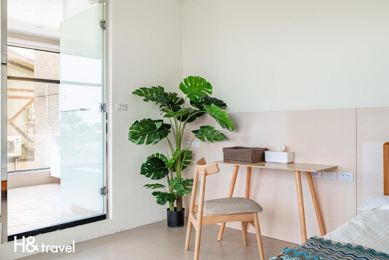 Taitung Rainbow Pet Friendly Maison Resort Bagian luar foto