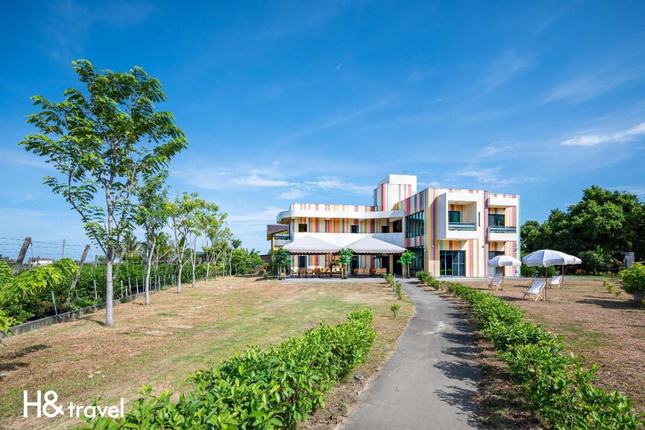 Taitung Rainbow Pet Friendly Maison Resort Bagian luar foto