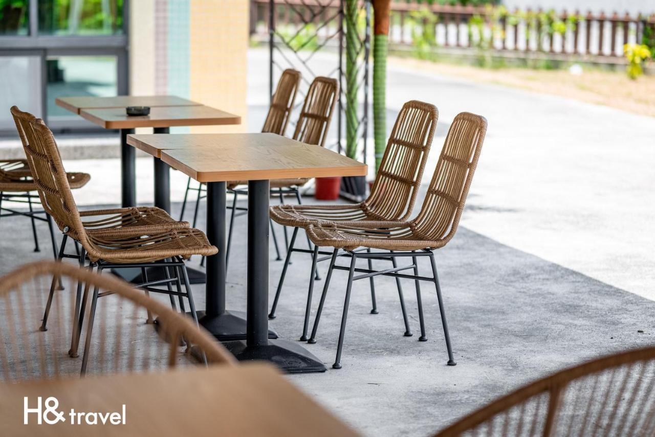Taitung Rainbow Pet Friendly Maison Resort Bagian luar foto