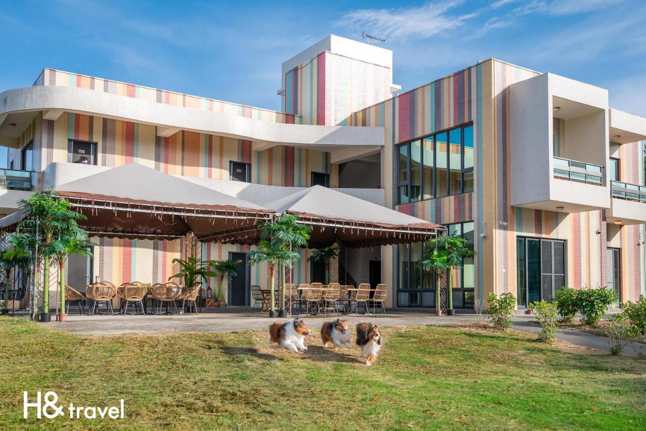 Taitung Rainbow Pet Friendly Maison Resort Bagian luar foto
