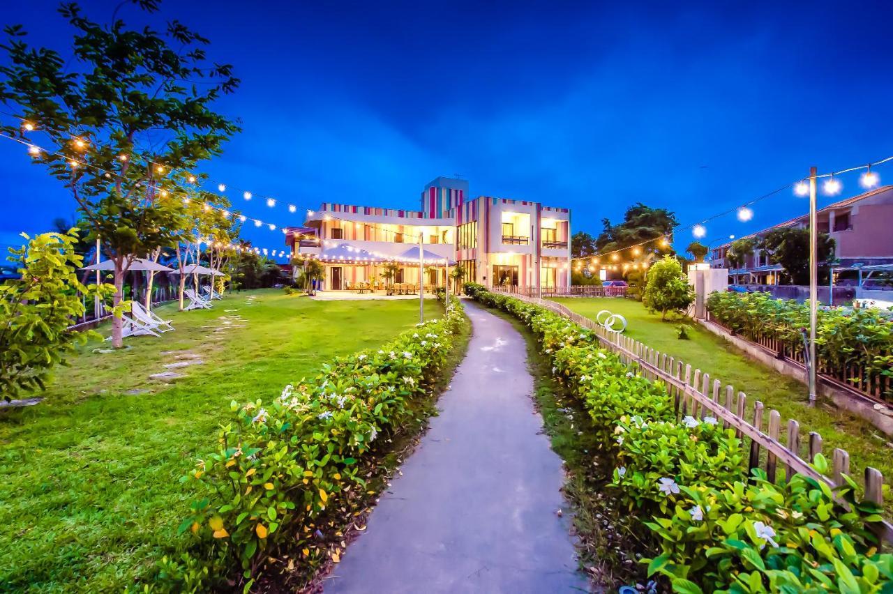 Taitung Rainbow Pet Friendly Maison Resort Bagian luar foto